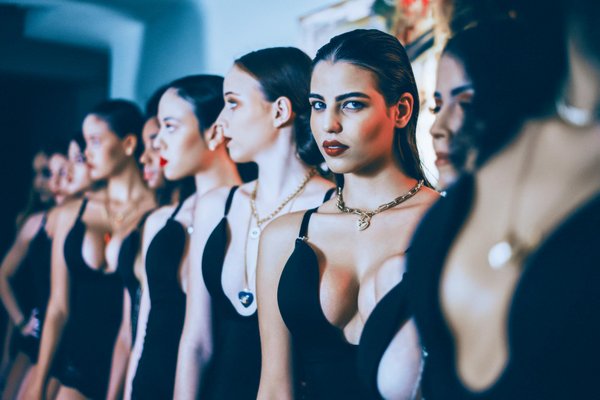 Welche Auswirkungen hat soziale Unterstützung auf die Lebensqualität von Frauen?